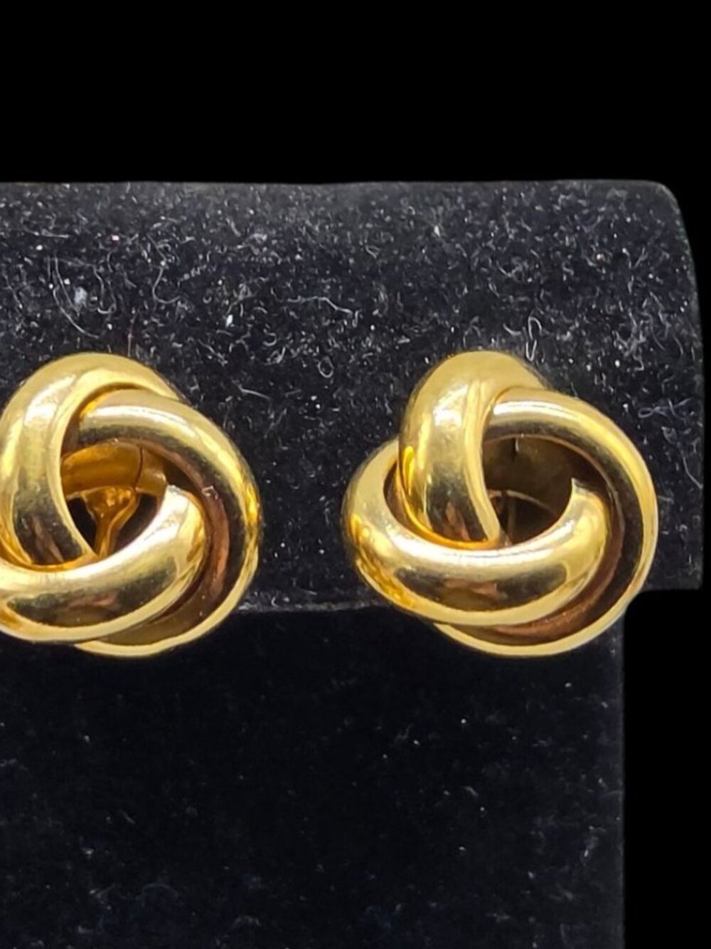 Vintage Monet Style Gold Tone Knot Clip On Earrings 1960s Patented Comfort Lever - Picture 9 of 10